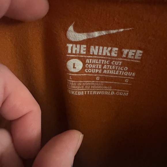 Nike tee - Picture 3 of 5